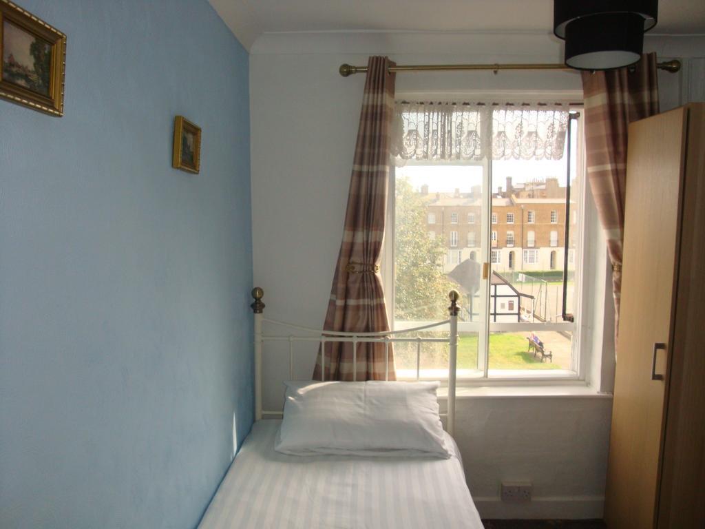 Spencer Court Hotel Ramsgate Room photo