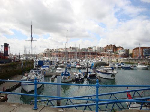 Spencer Court Hotel Ramsgate Exterior photo
